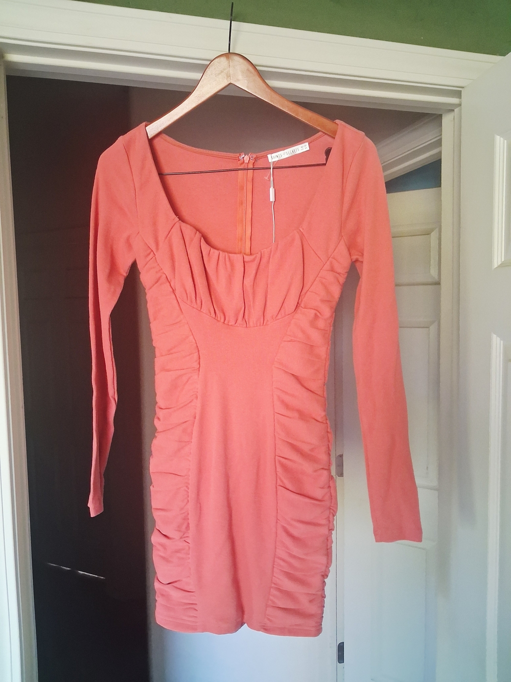 Women’s Coral Long-Sleeve Ruched Bodycon Dress